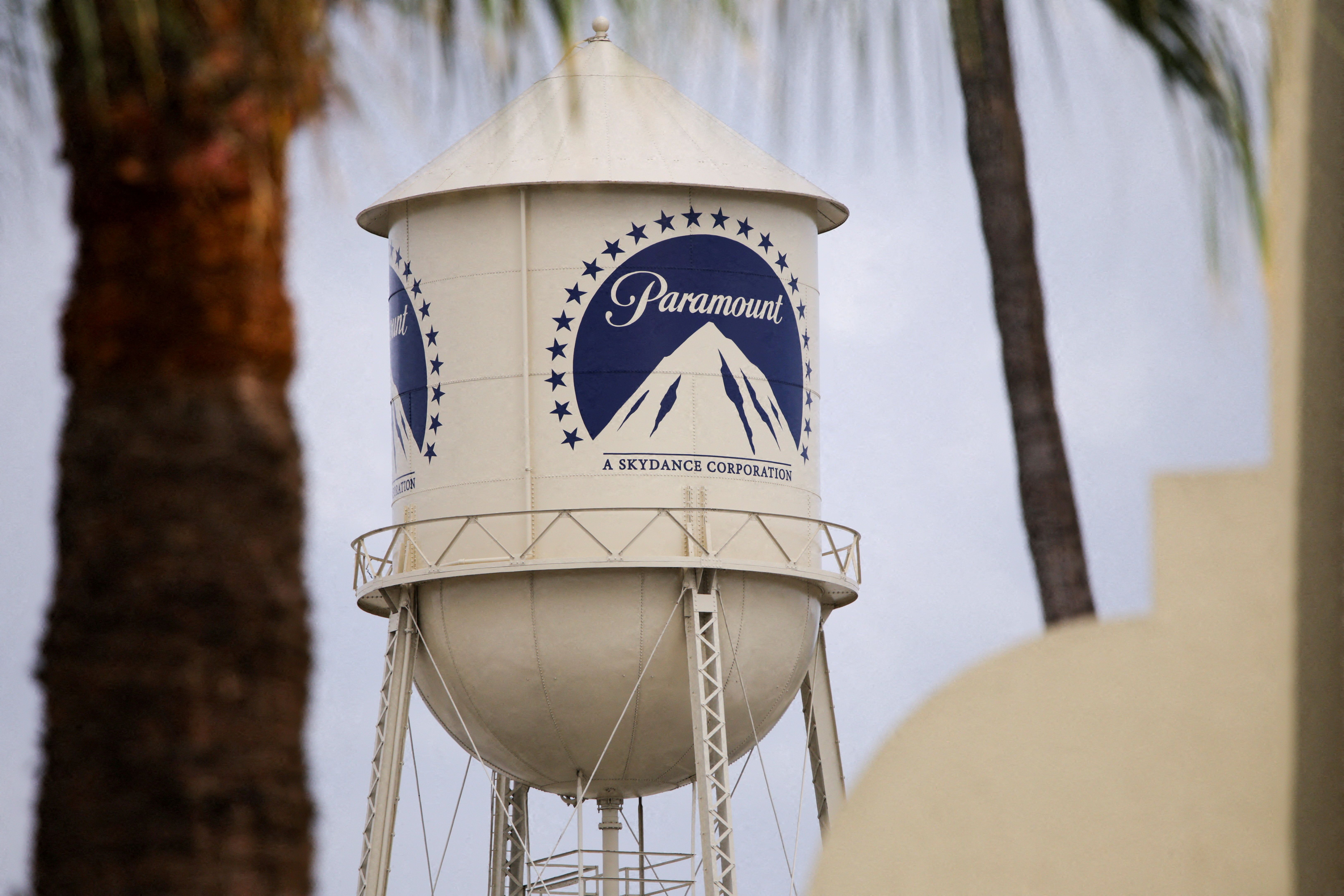 Paramount readies debt for Warner Bros. deal