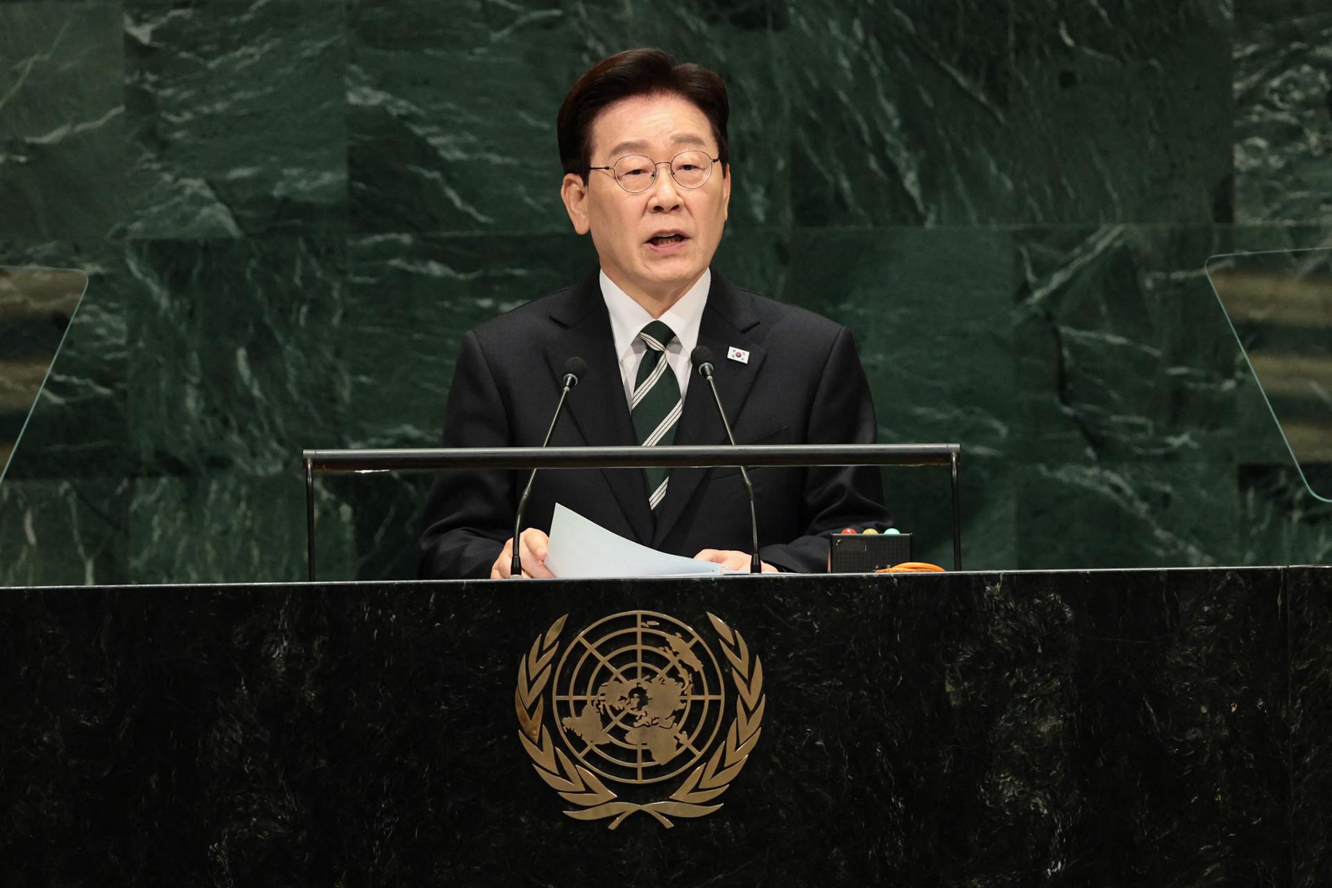 Lee vows efforts to help swiftly resume US-N. Korea dialogue