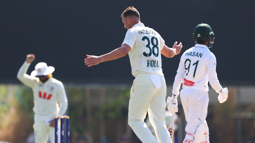 Live: Aussies snare crucial early wicket as Bangladesh builds lead on day three