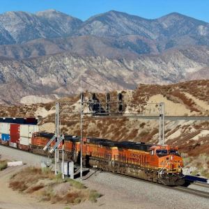 5 suspects arrested in SoCal rail-cargo theft probe after shots fired from moving BNSF train