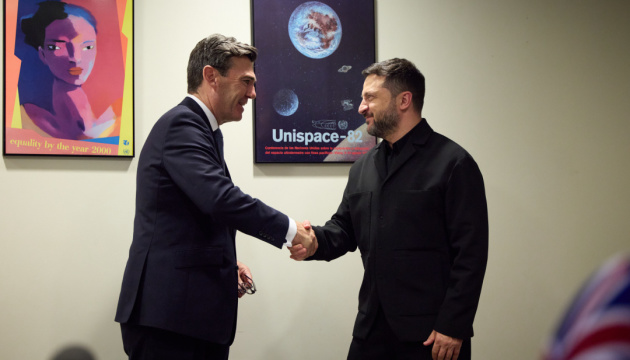 Sanctions must remain in place and be strengthened as long as war continues, Zelensky says after meeting Burnham