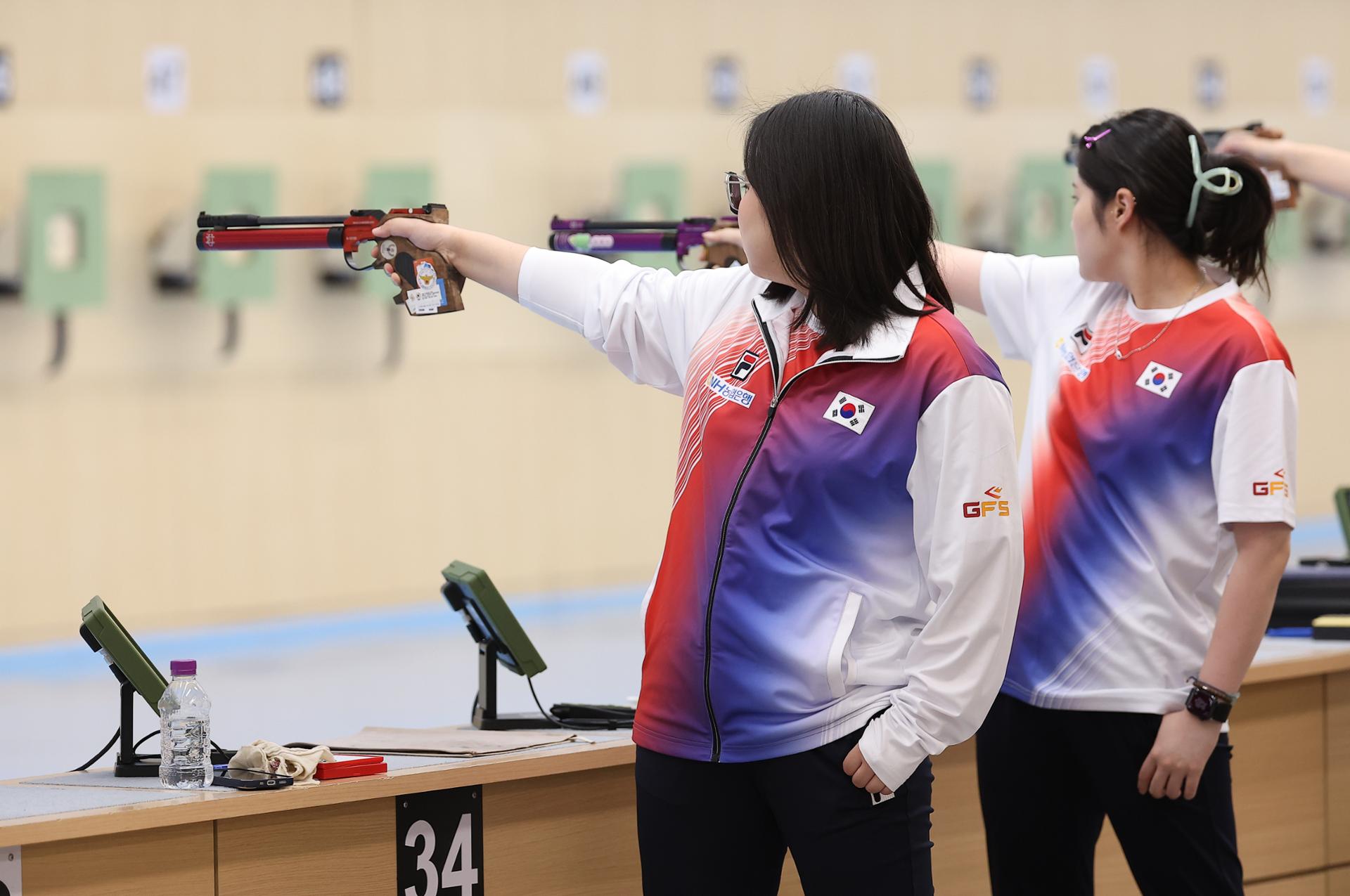 S. Korea takes silver in team shooting event