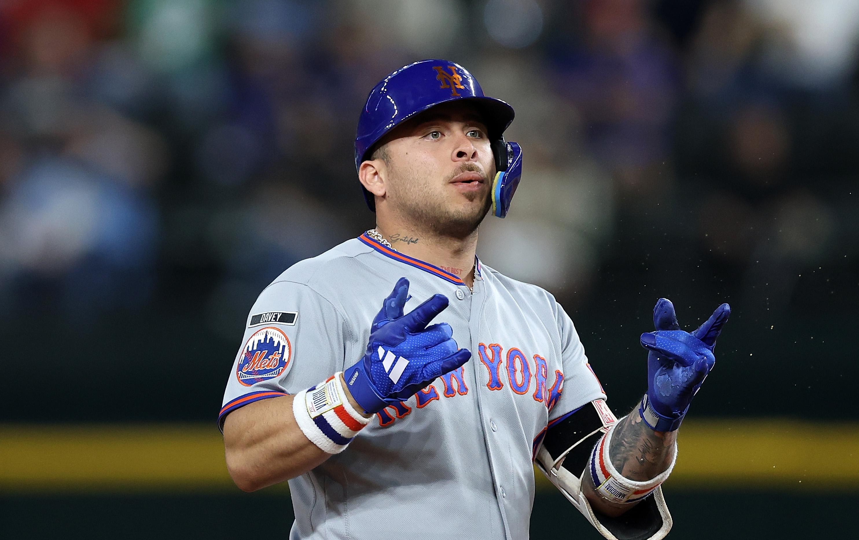 Mets get win against Rangers thanks to runs from Alvarez, Benge
