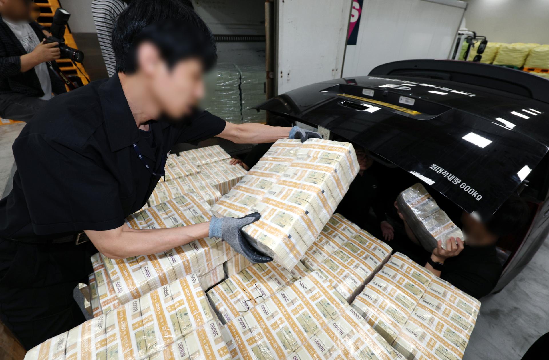 BOK supplies $2.69 bil. in fresh banknotes ahead of Chuseok