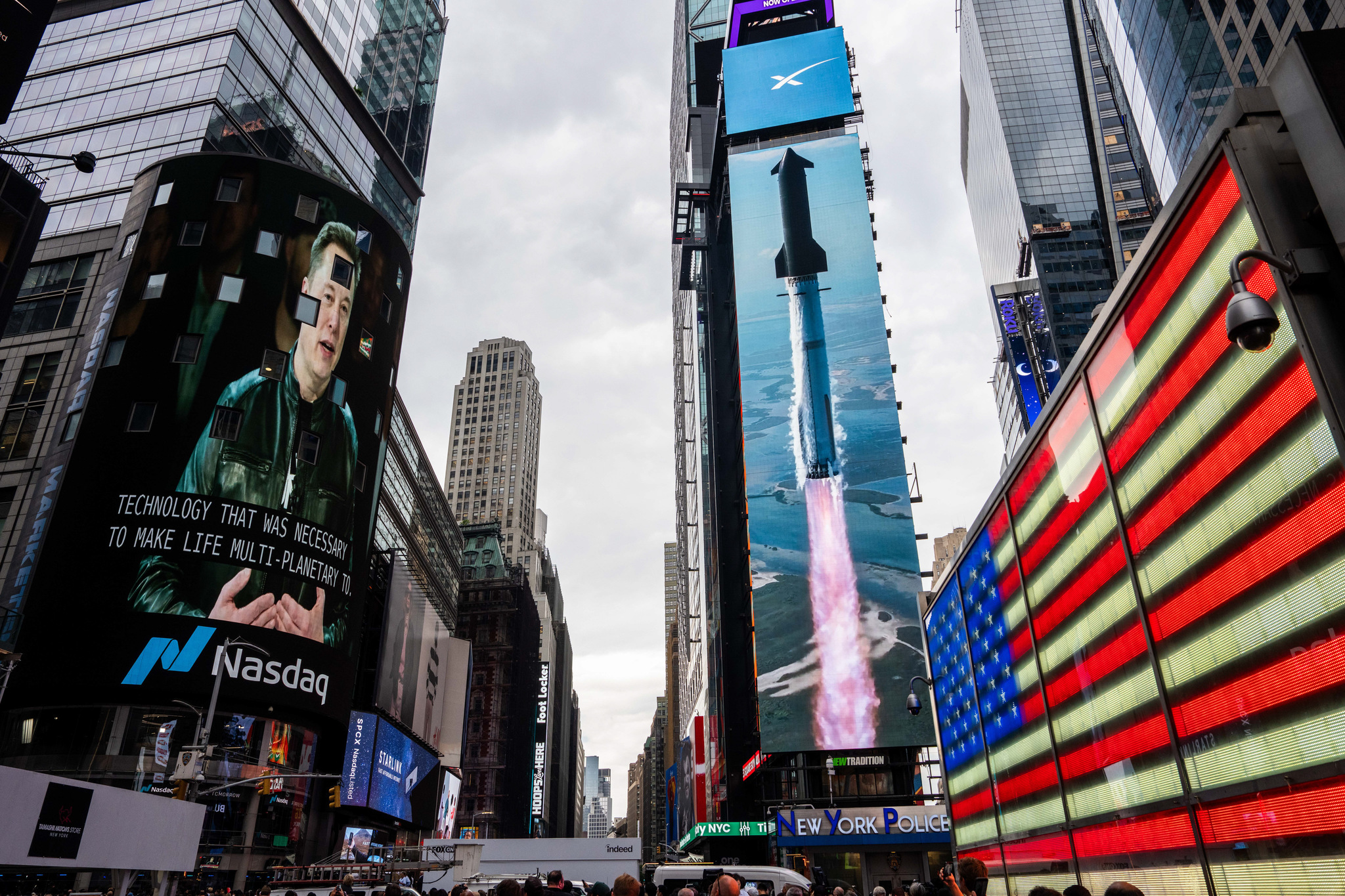 Investors bet big on Wall Street again