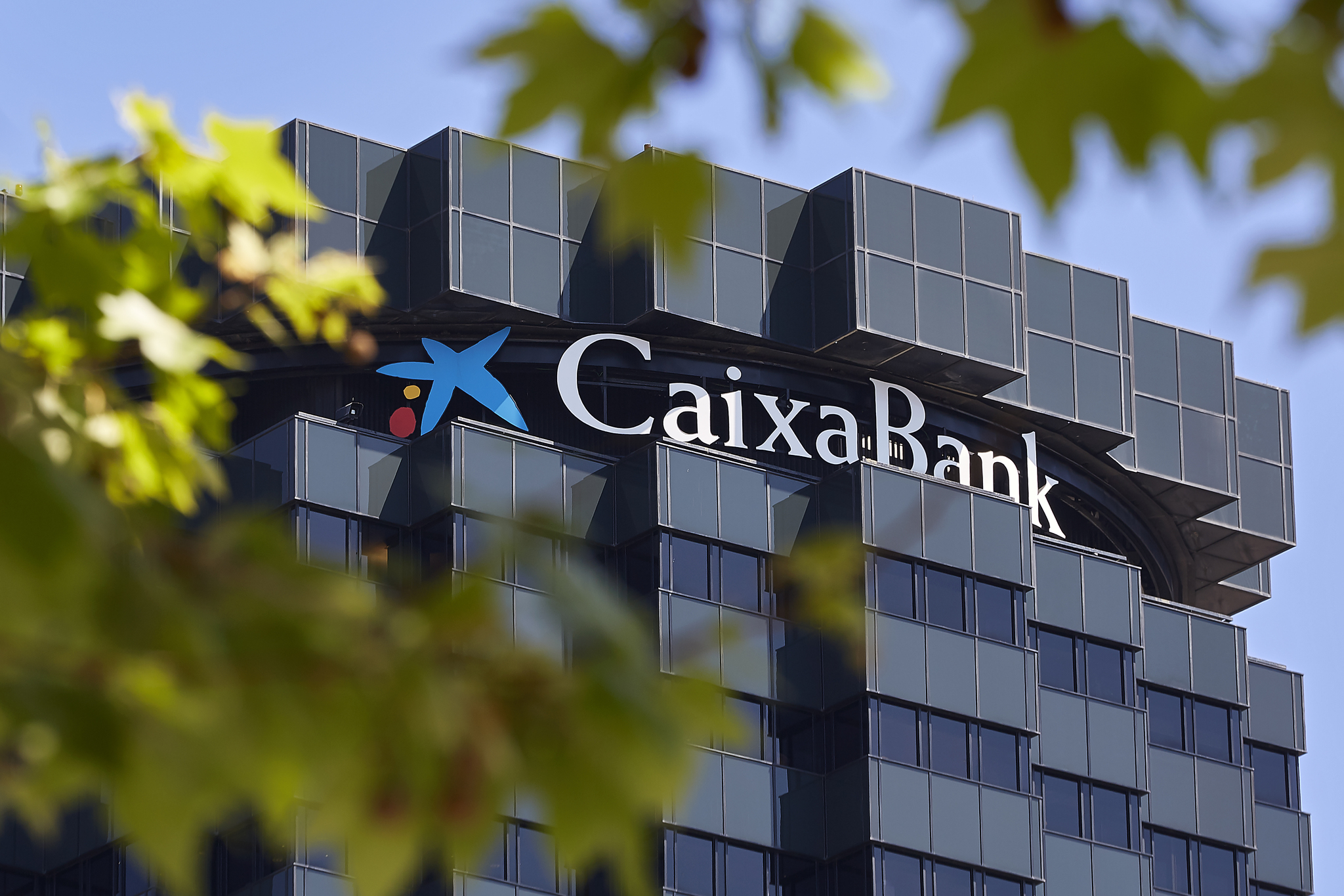 CaixaBank snatches up business in pension plans from BBVA and Santander