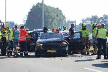 Jetten tells farmers to get off motorways after two die in crash