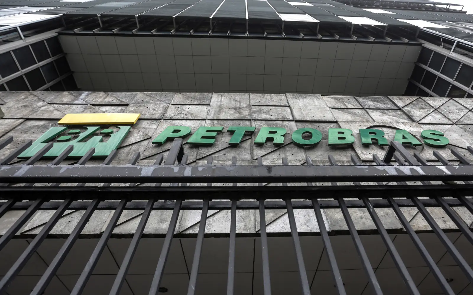 Brazil’s Petrobras detects signs of oil off Amazon coast