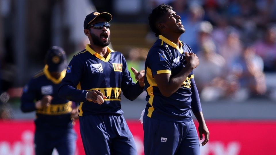 Will Jacks five-for seals comfortable England defence of 265