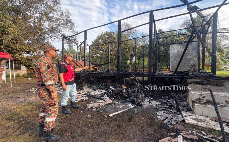 3 family members killed in Pahang house fire