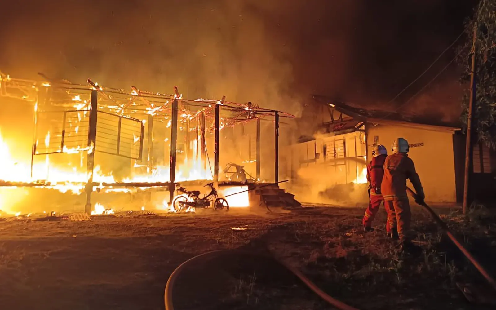 3 family members killed in Rompin house fire