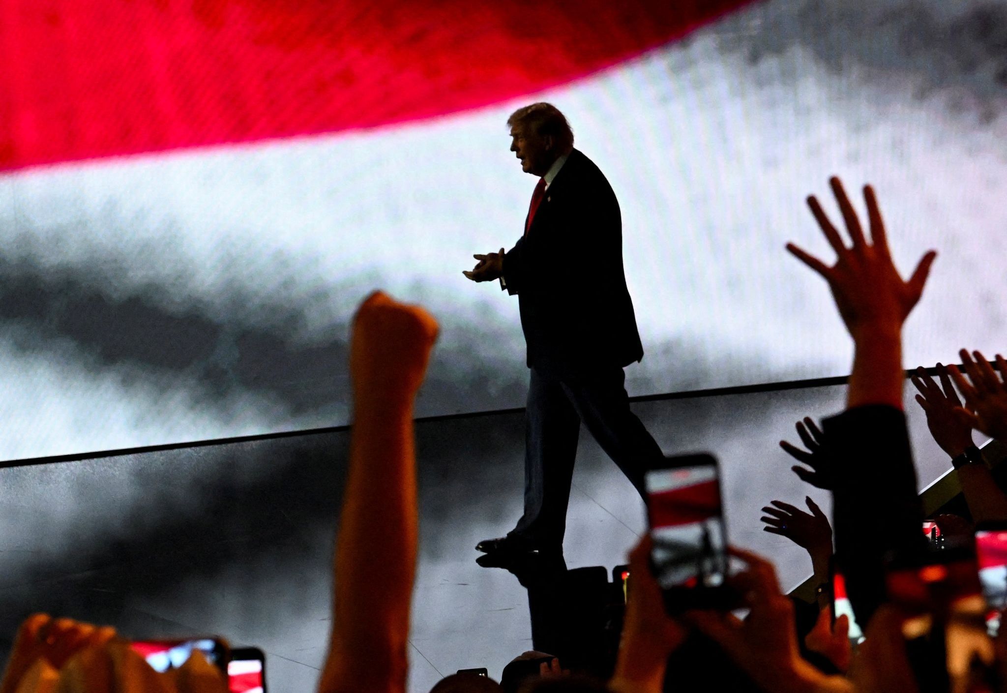 Republicans step up Trump criticism ahead of midterms