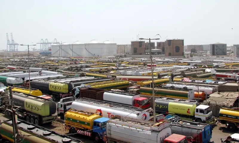 Containers to stay off roads as transporters remain divided