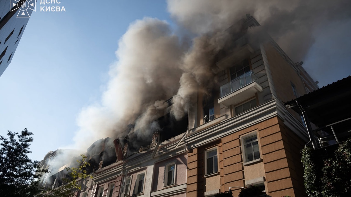 Zelenskyy: 24 people injured in Russian attack on Kyiv; Russia turning civilian and critical infrastructure into targets