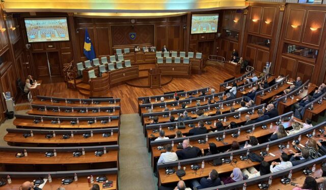 Kosovo Court Orders MPs to Elect President by October 6