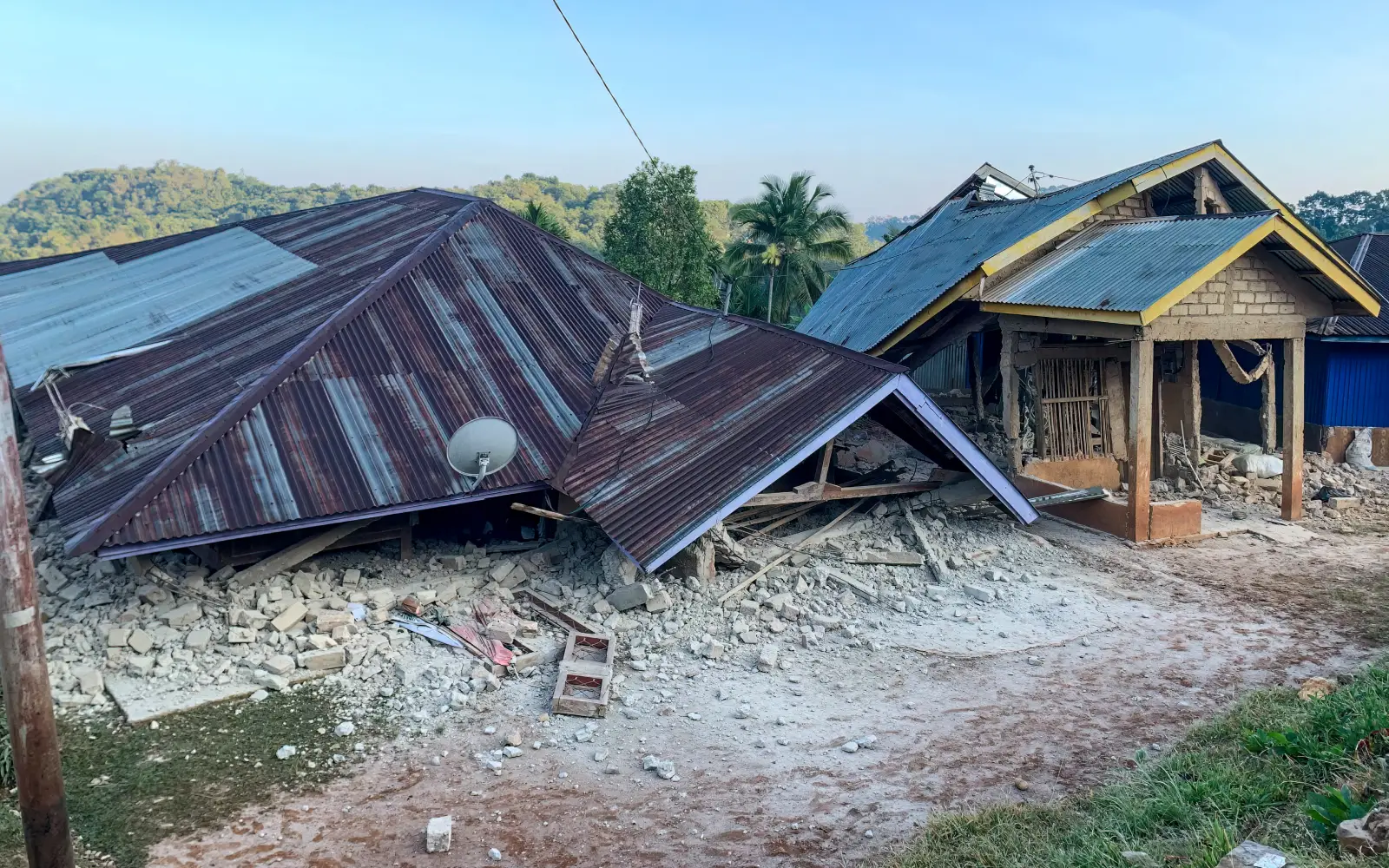 At least 2 dead after magnitude 7.7 earthquake strikes off Indonesia