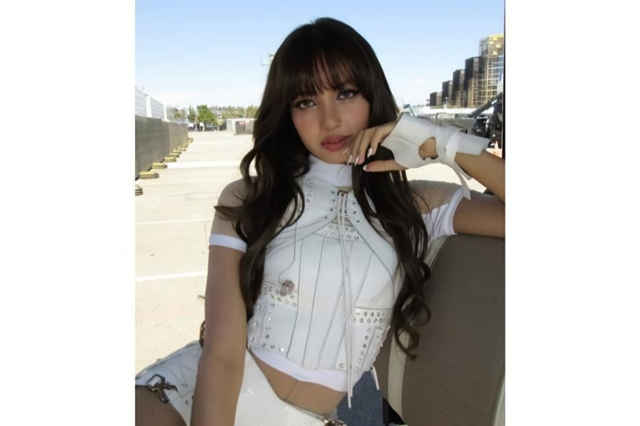 Lisa apologizes over BLACKPINK's troubled 10th anniversary event