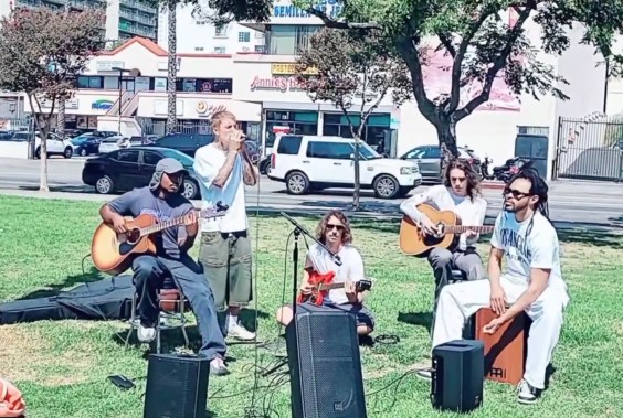 Justin Bieber Plays Random Acoustic Set In MacArthur Park