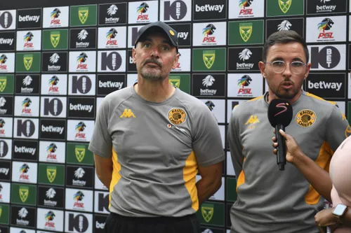 Masilela questions Da Cruz’s Chiefs philosophy, drawing Manchester United comparison