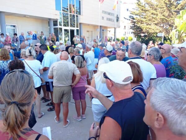 Orihuela Costa independence party challenges exclusion of district board proposal