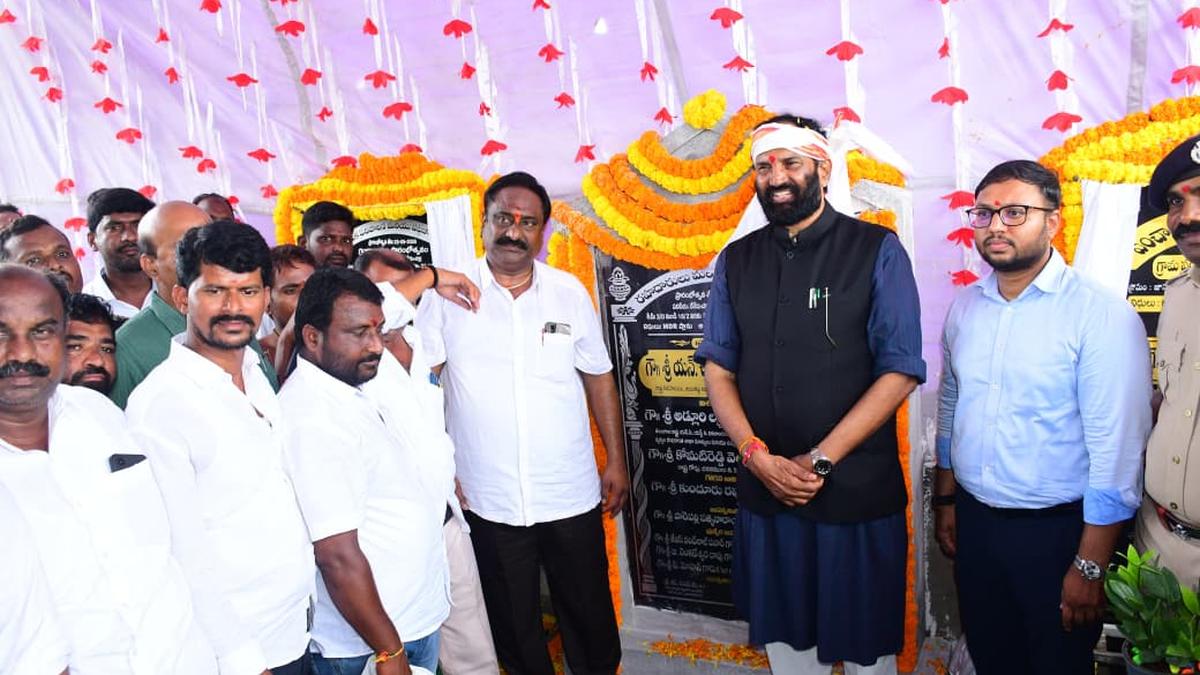 Tatipamula erupts in celebration as Uttam makes an emotional homecoming