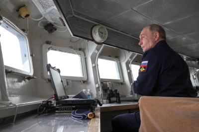 Japan ‘discussing how to respond’ to Putin’s disputed island visit