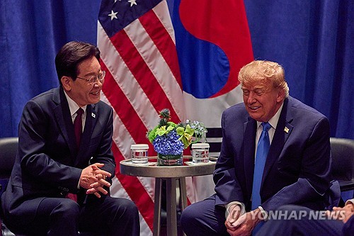 (LEAD) White House: Lee, Trump discussed shipbuilding cooperation, other topics during New York meeting