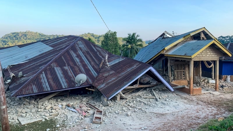Strong 7.7 magnitude earthquake hits Indonesia