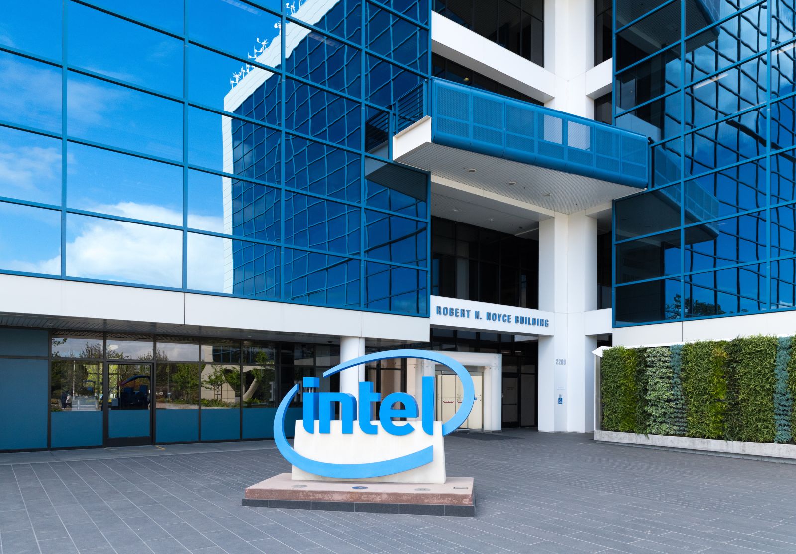 The Lever That Could Take Intel Stock to $165 Per Share, According to Wall Street