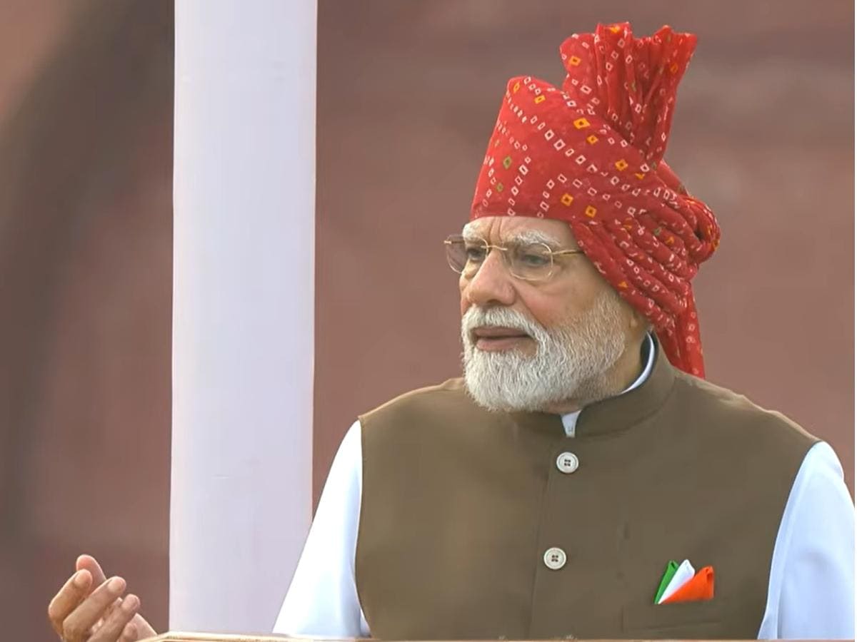 PM calls for big dreams, energy security, stronger resolve in I-Day speech