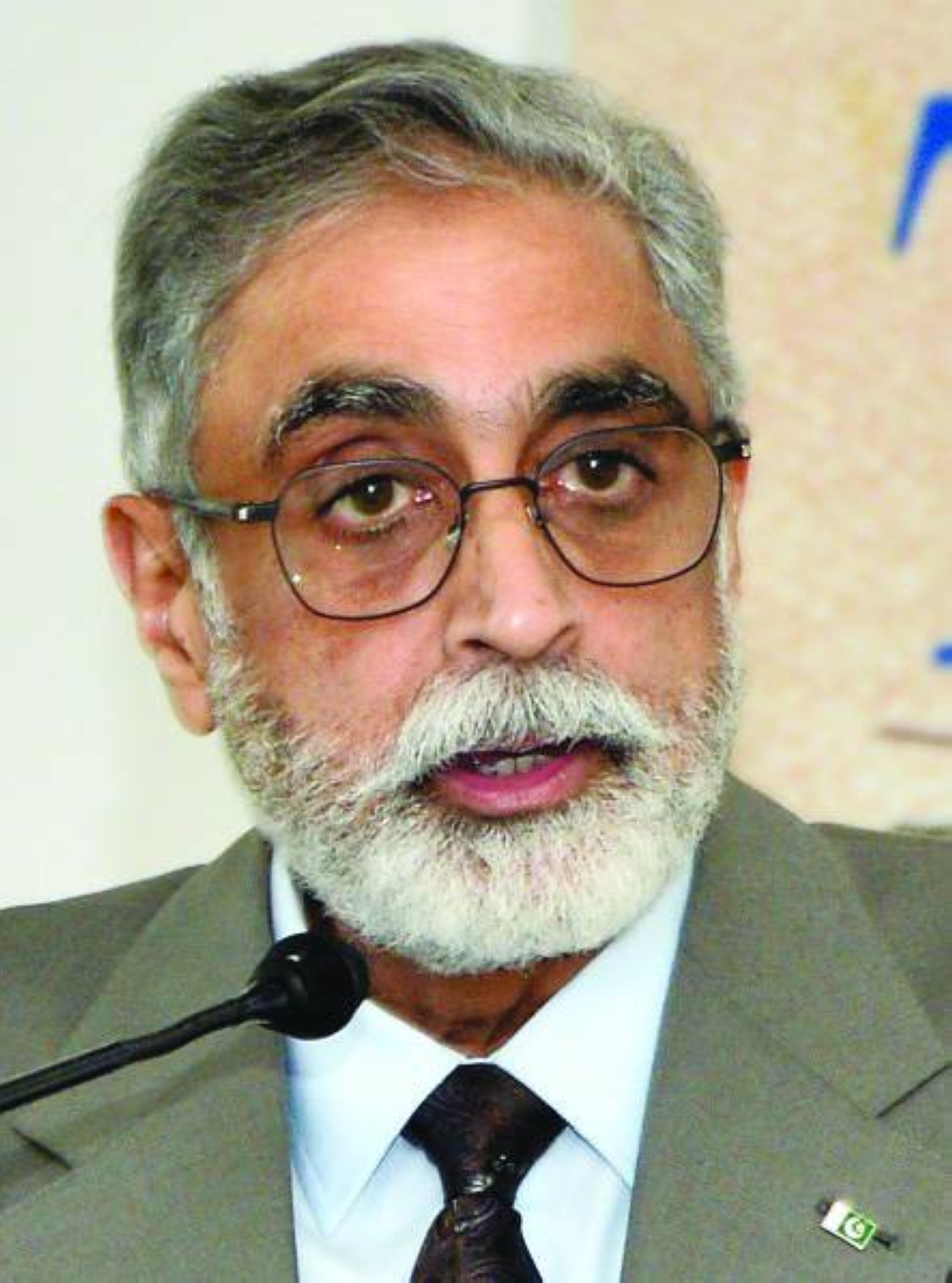 Pakistan envoy praises HH the Amir's 'timely, courageous message'