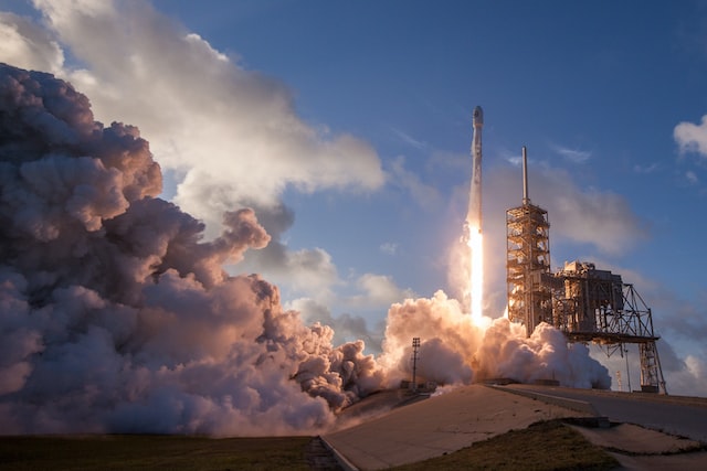 SpaceX’s Most Loyal Buyers Blinked