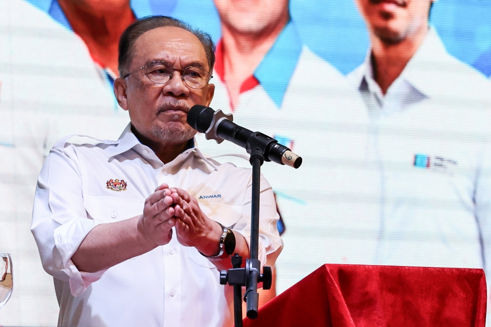 Anwar on Tabung Haji RCI findings: ‘RM12b was lost, isn’t that sakau?’