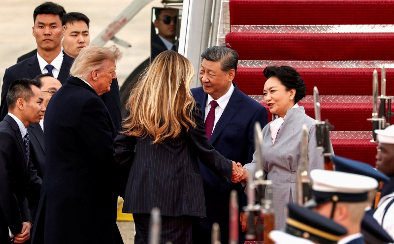 Trump plans grand spectacle for potentially tense talks as Xi arrives in US