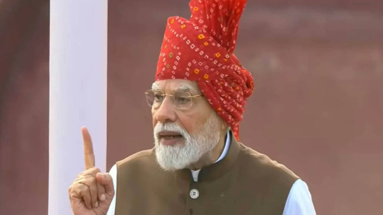 ‘Have to isolate dimaagi Naxals’: PM Modi in Independence Day speech from Red Fort