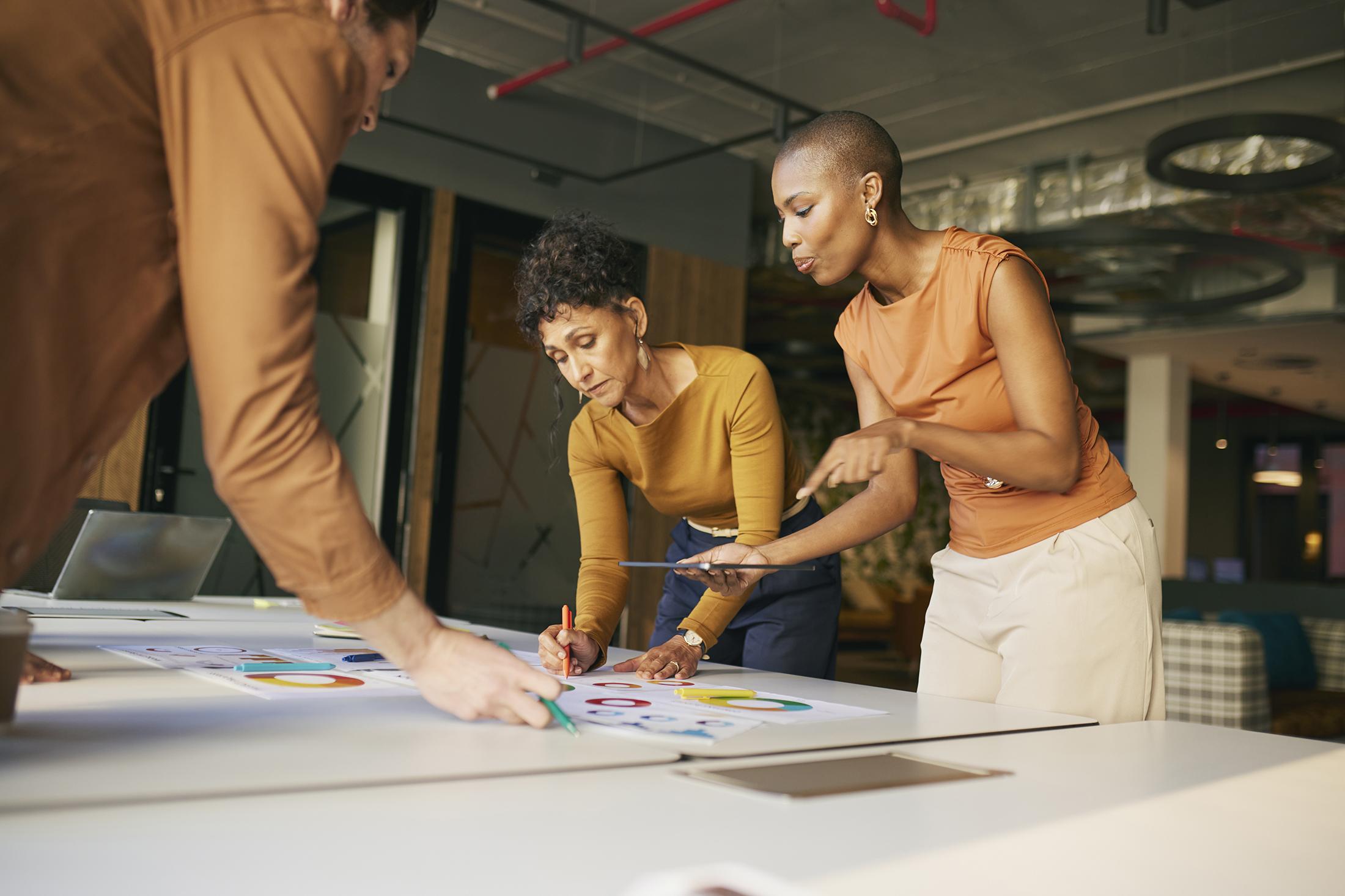 Before You Hire a Marketing Agency, Don’t Make This Expensive Mistake