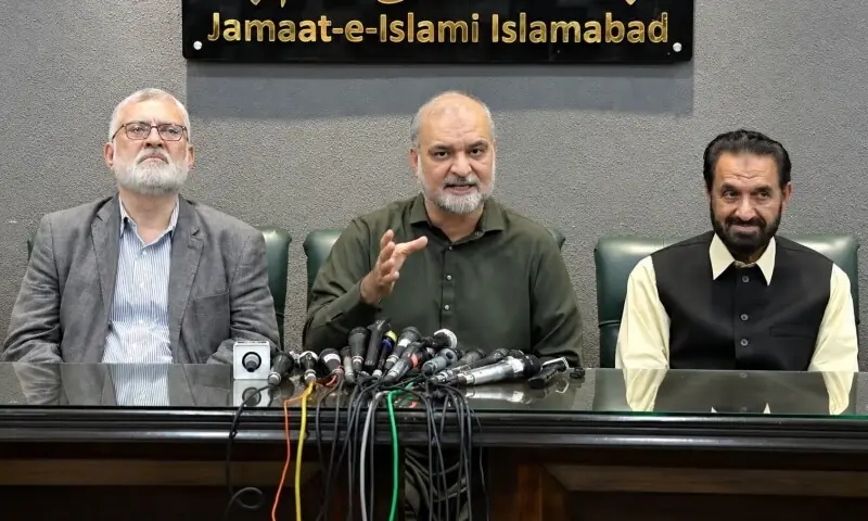 JI keeps long march option open over petrol levy