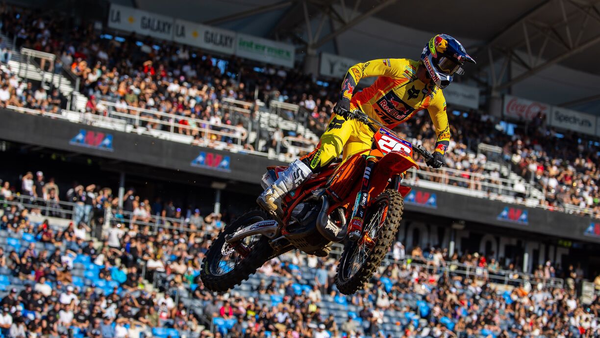 Prado Grabs SMX Playoff Lead Heading Into The Final