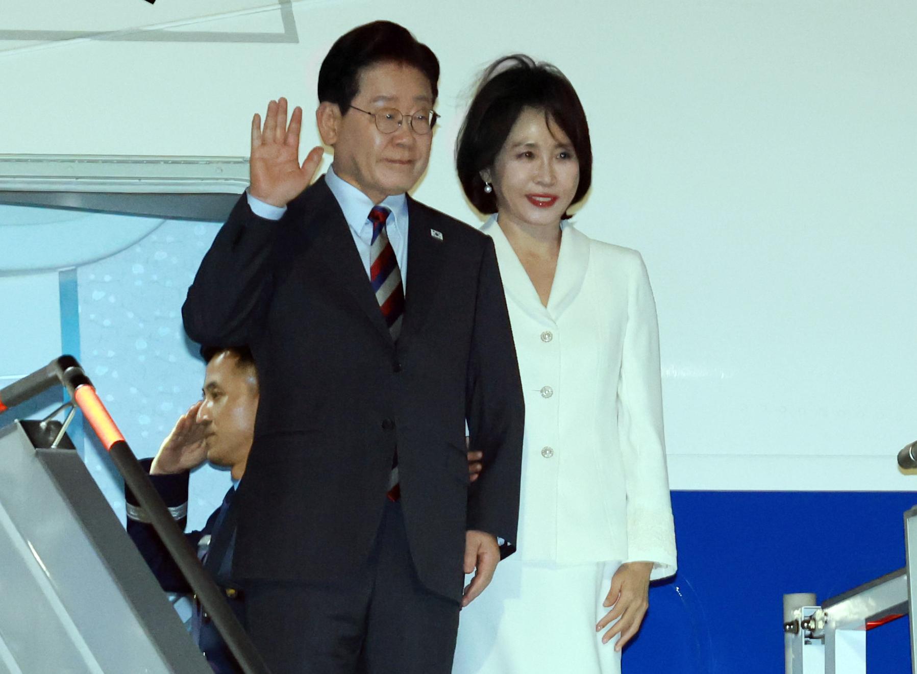 Lee says combining Korea's technology with Mexico's industrial base can create new growth