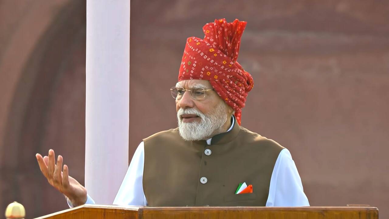 PM Modi on I-Day: Energy security demand of our times; no shortage of gas, fuel, urea