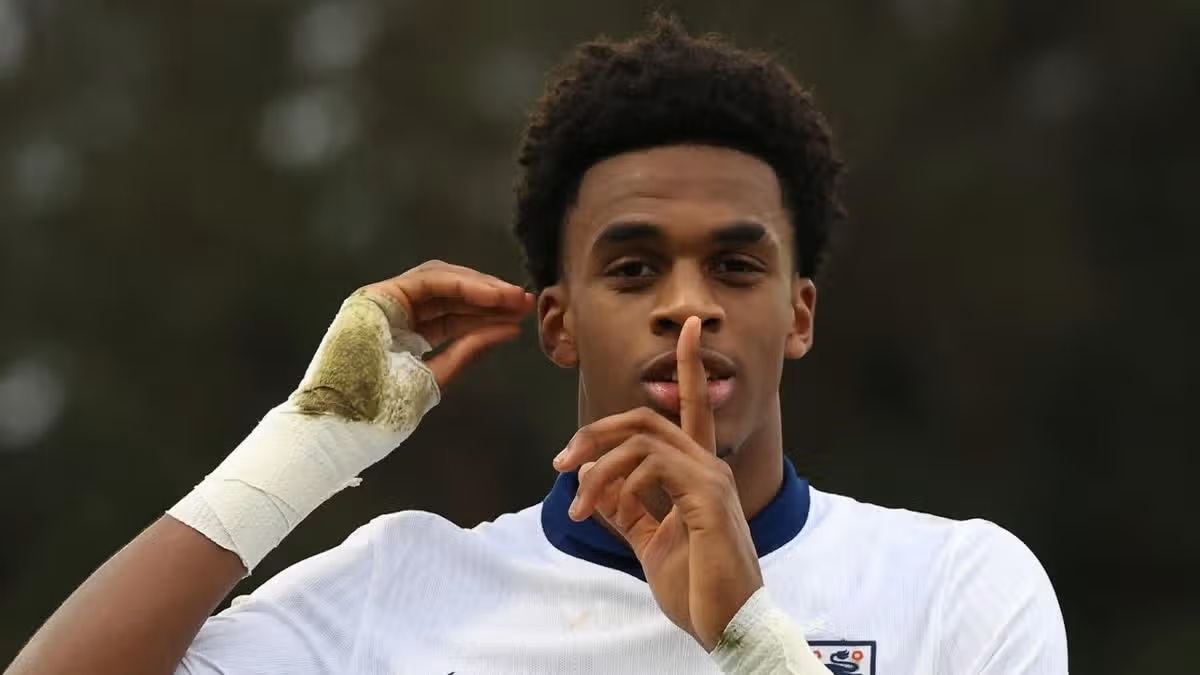 Arsenal and Liverpool set for tribunal face-off over teenage striker