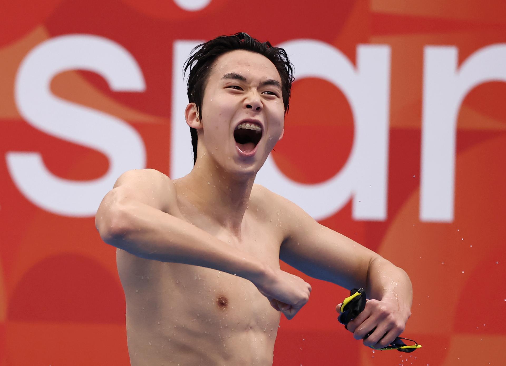 Kim Jun-woo shares silver medal in men's 800m freestyle swimming