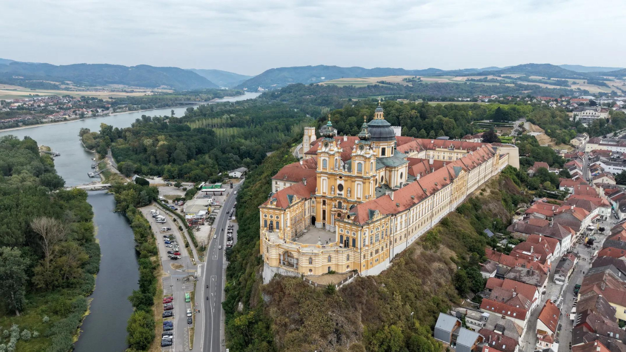 1 killed, 4 injured in knife attack at Benedictine abbey in Poland