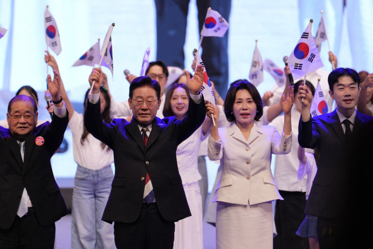 South Korea president proposes talks with North to formally end Korean War