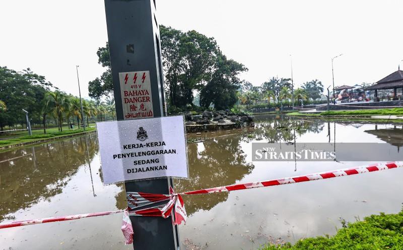 Titiwangsa pond dries up during maintenance, rain restores water level