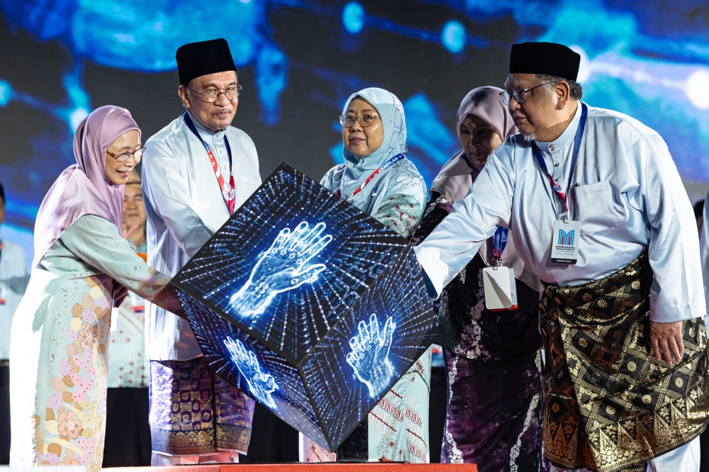 Anwar says allocations for Sabah, Sarawak, Kedah and Kelantan increased under Madani govt