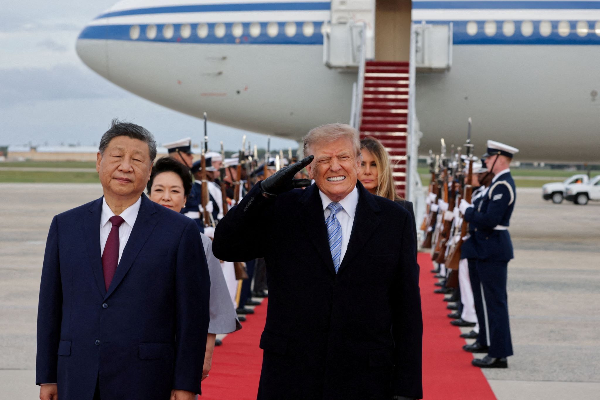 Washington and Beijing extend trade truce despite simmering tensions