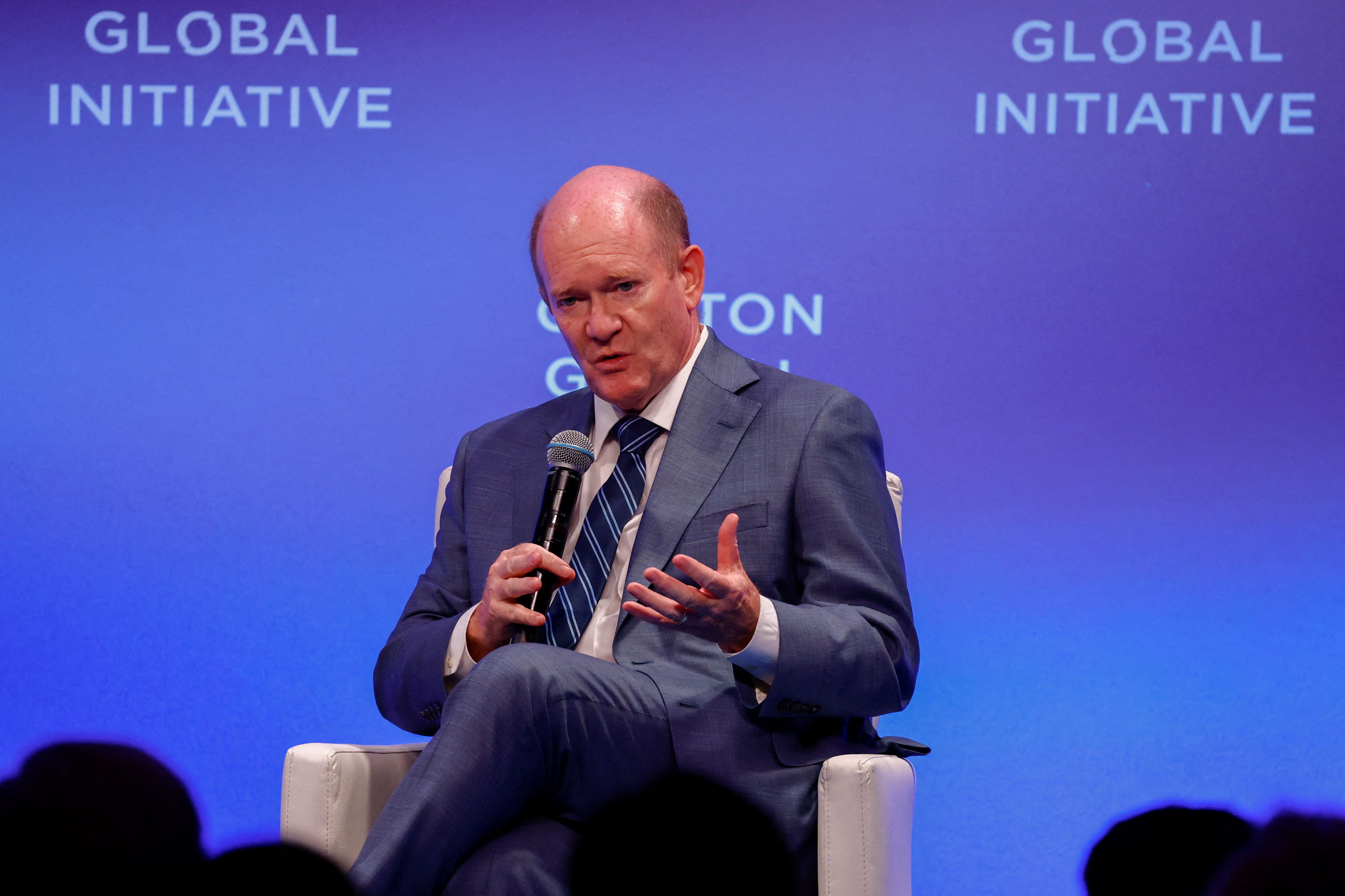 Senators move to force AI companies to disclose more