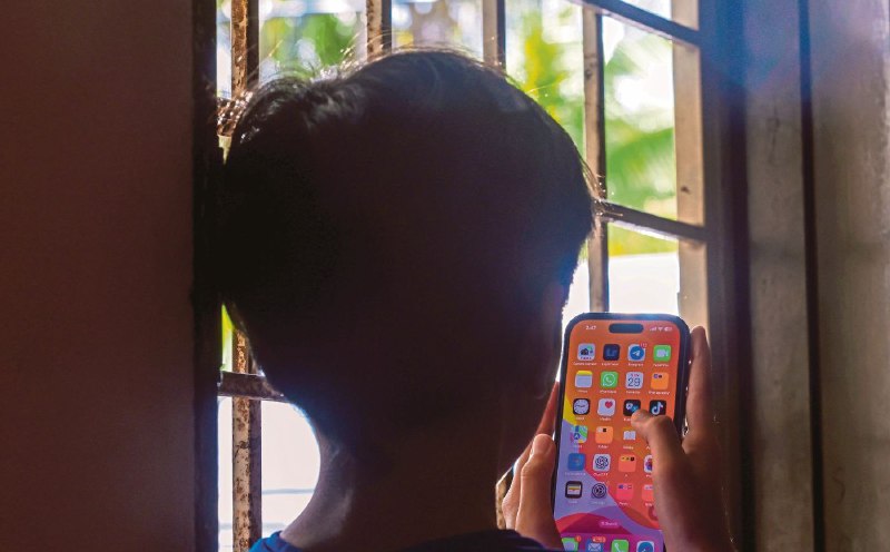 MCMC protects online users, not political tool, says Fahmi