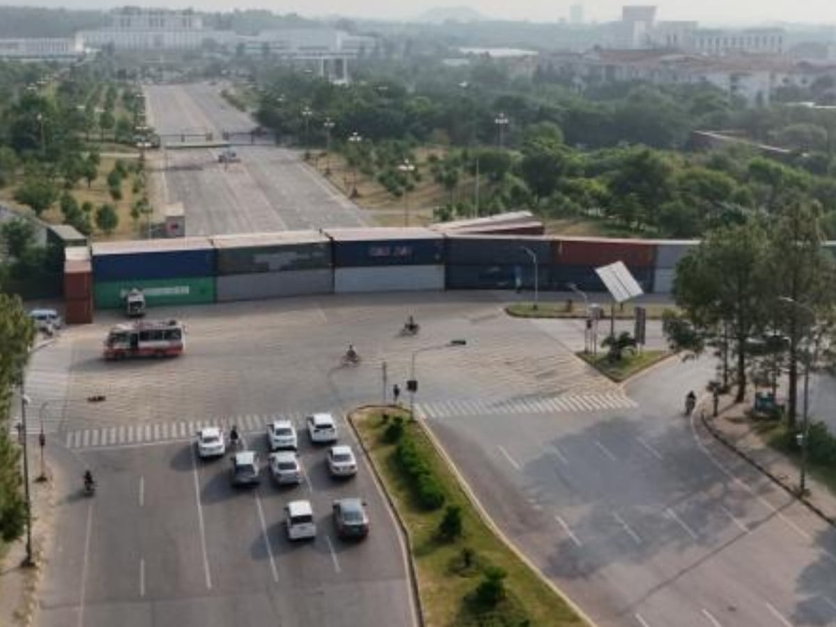 Major routes to Islamabad closed ahead of PTI protest